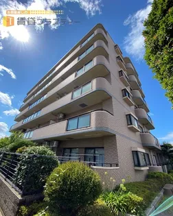 サニーフォレスト藤原壱番館【3階】の外観