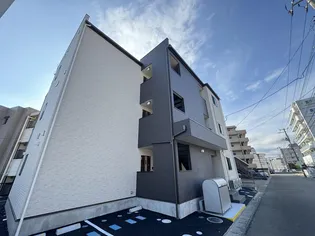 アンビシオン泉中央【3階】の外観