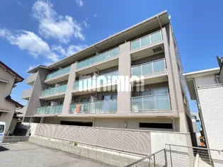 アブニール草平の画像