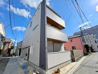 EZEN【2階】の外観