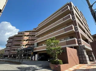 アービング千里桃山台【4階】の外観