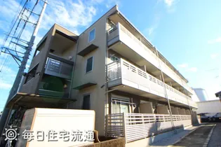 クレイノヴェリテの画像