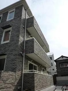 ホワイエ諏訪【2階】の外観