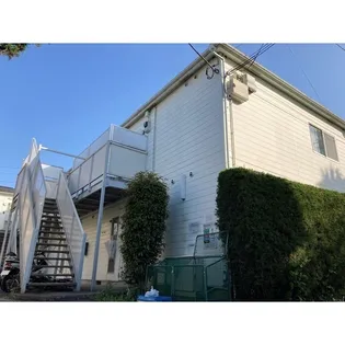 和泉ファミリオF【1階】の外観