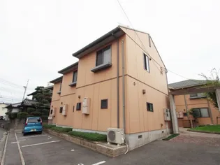 フィオレンテ D棟の外観