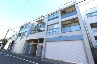 スペースIの画像