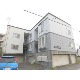 ファミール麻生の画像