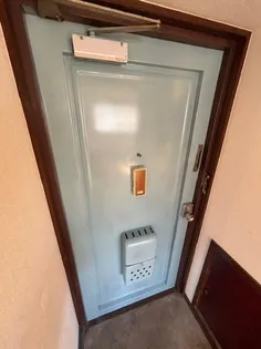 サンライズビル【2階】の玄関