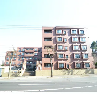 ラピス平岸天神山ヒルズ【3階】の外観