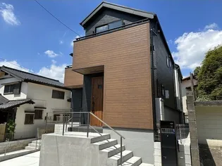 東京都多摩市連光寺1【一戸建】の外観