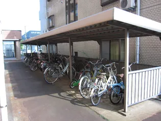 ロイヤルプレイス010の地図