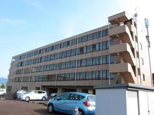 ロイヤルプレイス010の外観