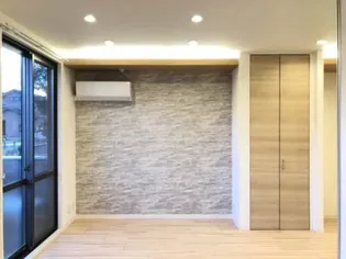 リヴィエール【1階】の居間