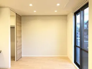 リヴィエール【1階】の居間