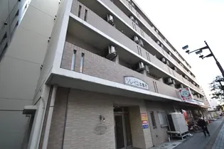 ラグゼナ本厚木【3階】の外観