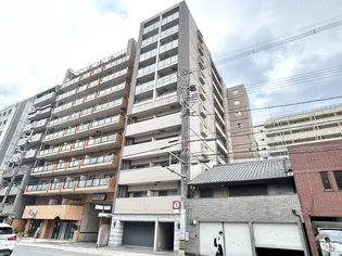 アクアレリスト今出川【9階】の外観