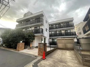 レジデンス東中野【2階】の外観