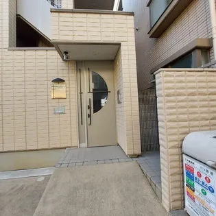 東京都中野区本町3【マンション】の外観