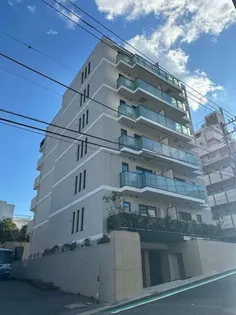 レフィールオーブ麻布仙台坂【4階】の外観