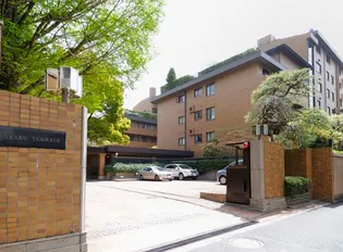 麻布テラスアパートメント【5階】の外観