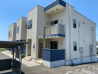 愛媛県四国中央市寒川町【アパート】の外観