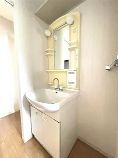 フェローズの内装