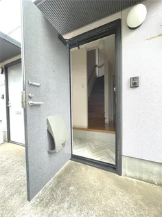 フェローズの玄関