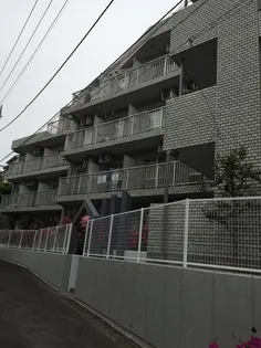 セシーズ新百合丘【2階】の外観