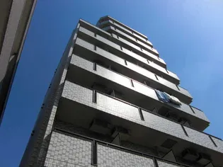 東京都世田谷区給田3【マンション】の外観
