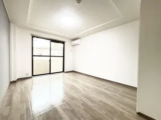 ユーハウス津【1階】の居間