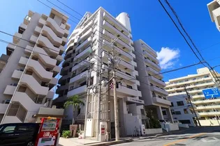 ラフィーネヌーベル安里【3階】の外観