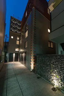 東京都中野区中野5【マンション】の外観