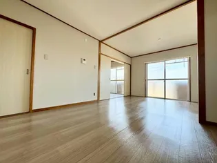 キャピターレ【3階】の居間