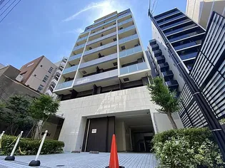 東京都新宿区舟町【マンション】の外観