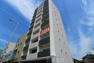 シャルール【3階】の外観