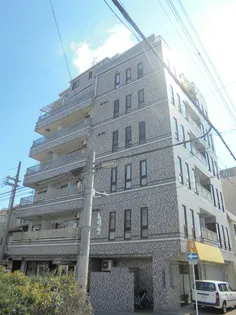 ダグラス鷹合【4階】の外観