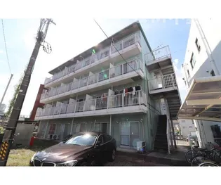 エステートピアルリ【3階】の外観