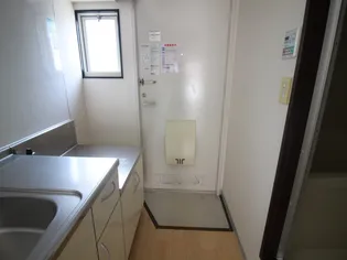 カーム・クウォーターA【2階】の玄関