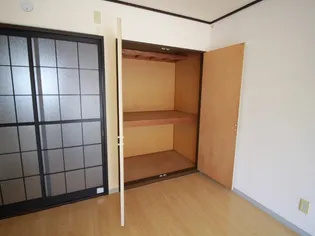 カーム・クウォーターA【2階】の内装