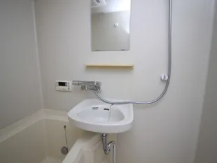 カーム・クウォーターA【2階】の内装