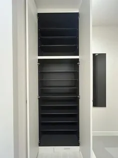 グランソレイユ【1階】の玄関