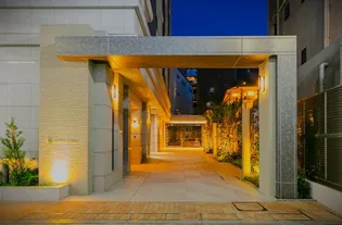 東京都杉並区下高井戸1【マンション】の外観