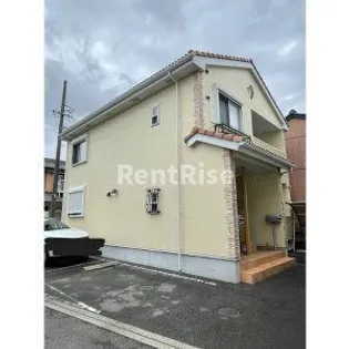 レジデンス五条【1階】の外観