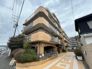 ダイアパレス八幡【1階】の外観