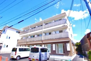 ポルトボヌール山本【3階】の外観