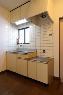 パルコートハイツ【2階】のキッチン