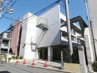 東京都港区南青山3【マンション】の外観