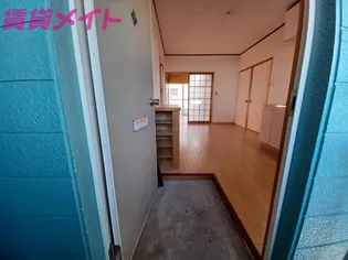 コーポユーカリ【2階】の玄関