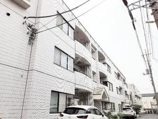 フラット穂留寿【3階】の外観