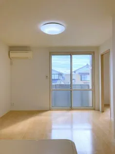 プレステージ東福原【2階】の居間